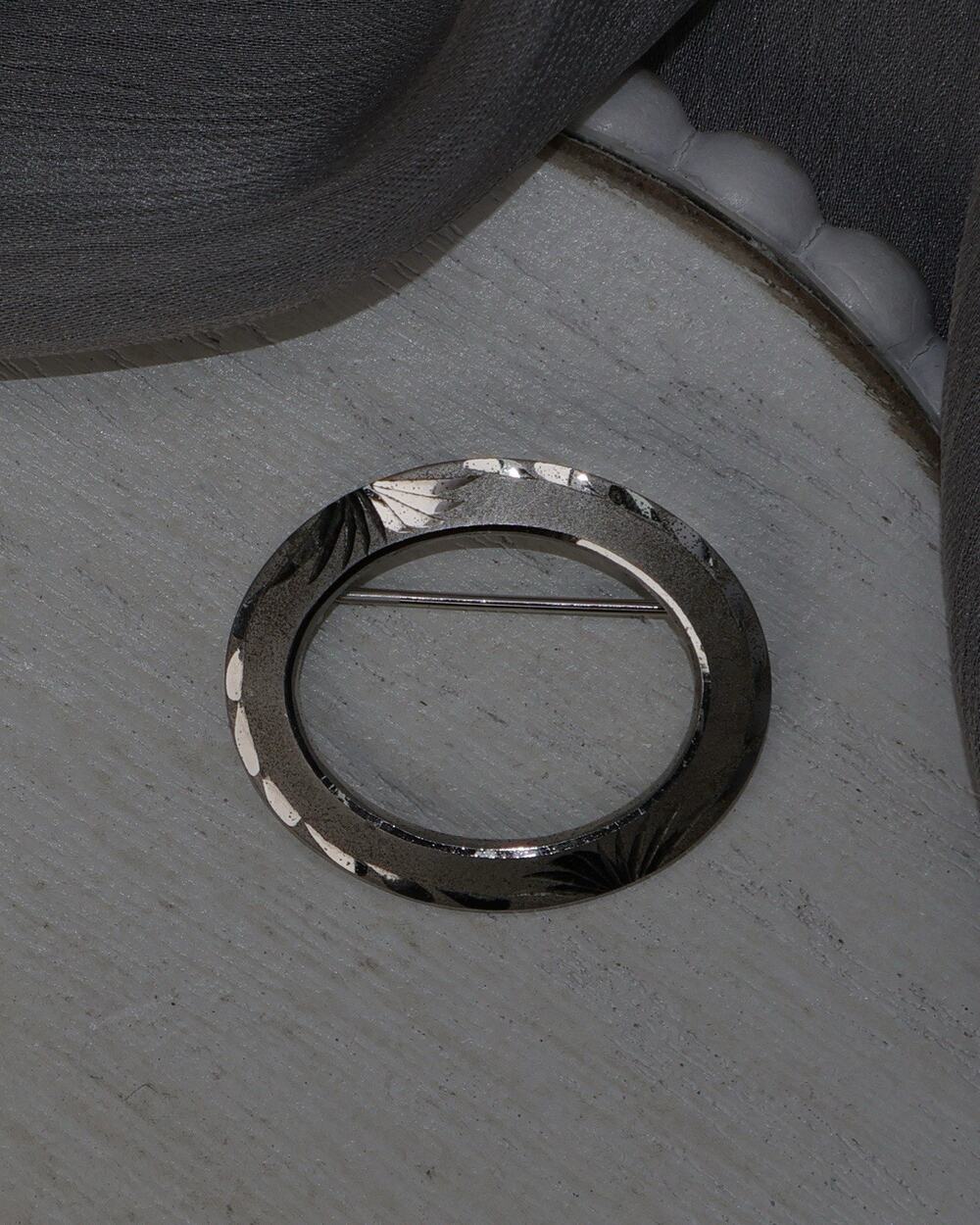 Vintage Sterling Silver Oval Shape Brooch 4.36G / 1in